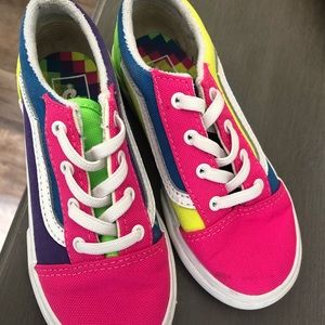 Girls tennis shoe size 10 multi colored